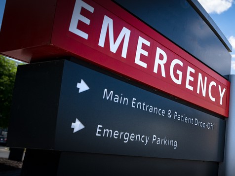 hospital emergency room sign | Dental Malpractice Story: The Case of a Root Canal Mishap